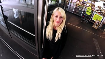 Harleen Van Hynten: Blowjob _ Dick Ride With A Shady Model Scout! Stevenshame.dating
