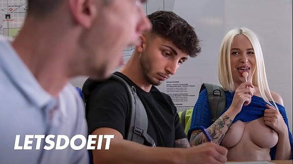 Stud Tries To Search For His Gf But This Bitch Arteya Is Already Sucking The Receptionist’ Big Fat Penis Then Rides Him Good – Horny Hostel