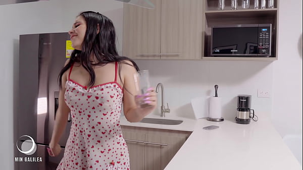 Una Hermosa Chica De La India Baila Al Ritmo De _ringa Ringa_ Mientras Se Masturba – Min Galilea